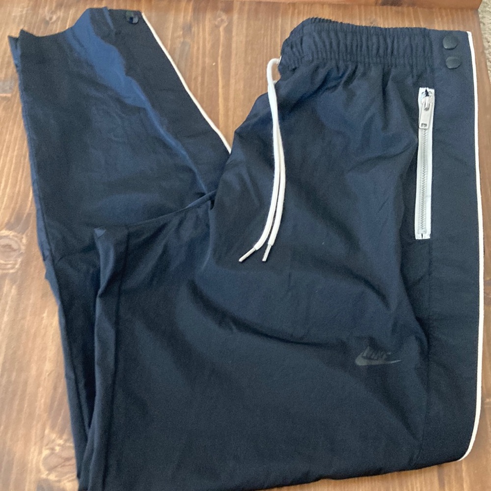 Mens Nike Medium Standard Fit Taper Leg Regular Length Pants NWT